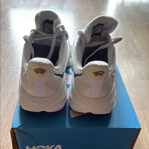 Hoka Women's Clifton 9 - Cosmic Grey/White SZ 9.5 Viral Hot! Brand new in box!! - Picture 4 of 17